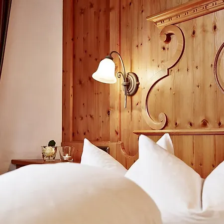 Angela 메이른호픈