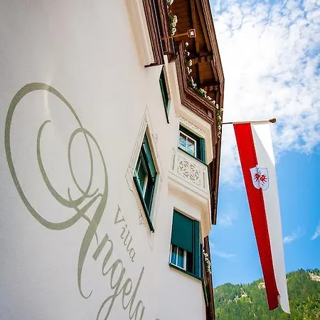Hotel Angela 4*