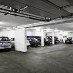 Angela مايرهوفن