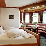 Angela فندق مايرهوفن